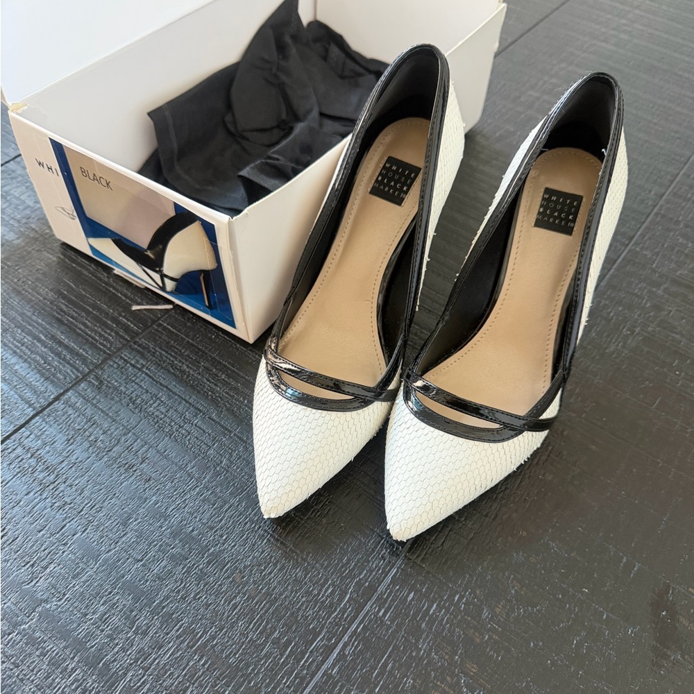 White House Black Market Diana White w Black Snake High Pump